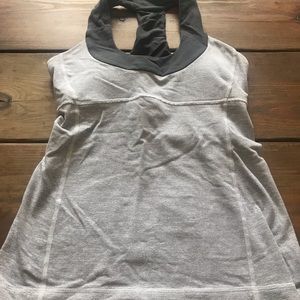 Lululemon tank super cute on sz 4